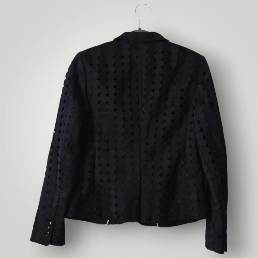 Banana Republic Classic Blazer‎ 4 Navy Quiet Luxury Circle Eyelet Lace Overlay
